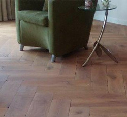 Een duurzame houten vloer of parket is erg gewild.