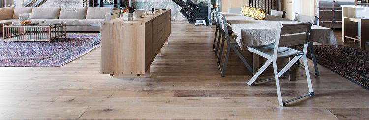 Eiken houten vloeren kunnen ook als multiplank geleverd worden