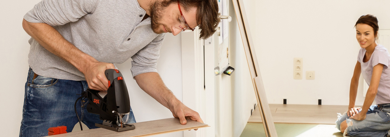 Laminaat leggen is gemakkelijk. Een houten vloer leggen duurt langer