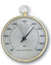 Een hygrometer voor het meten van de luchtvochtigheid, een must als je een houten vloer hebt